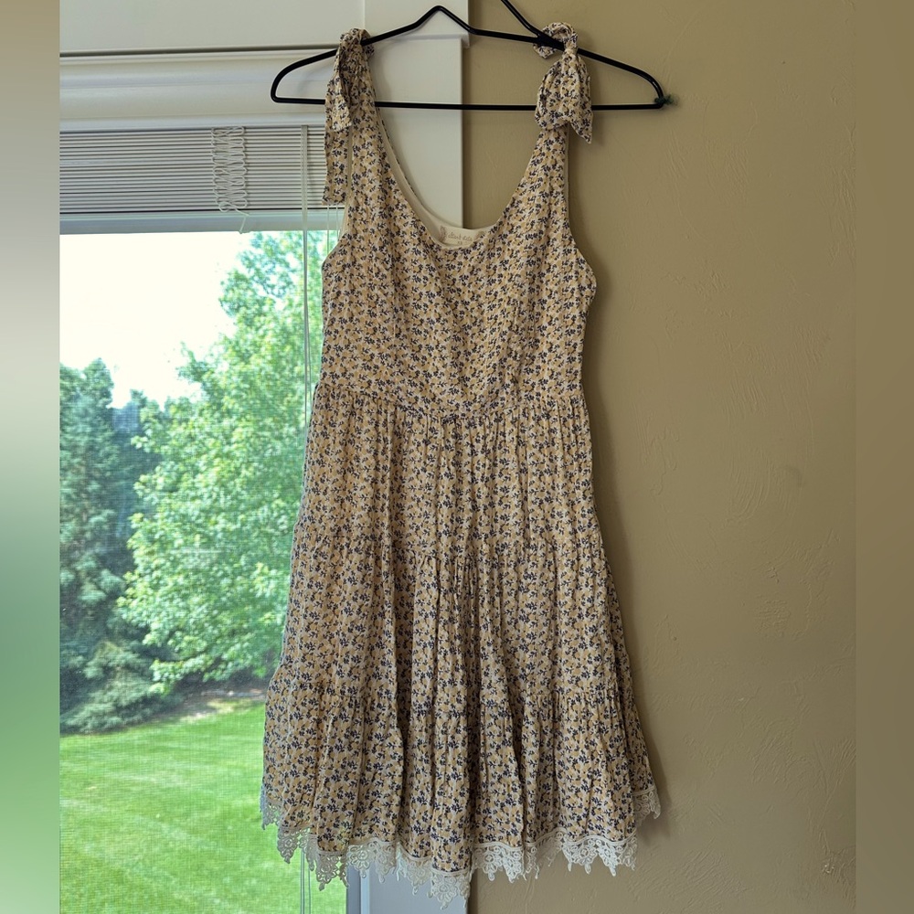 Altar’d state XS yellow floral tiered mini dress